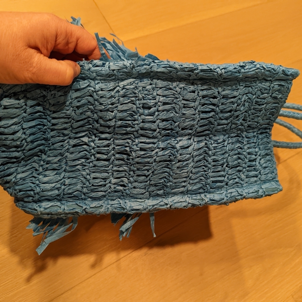 Handcrafted Blue Raffia Fringe Tote Bag - India - Picture 5 of 10